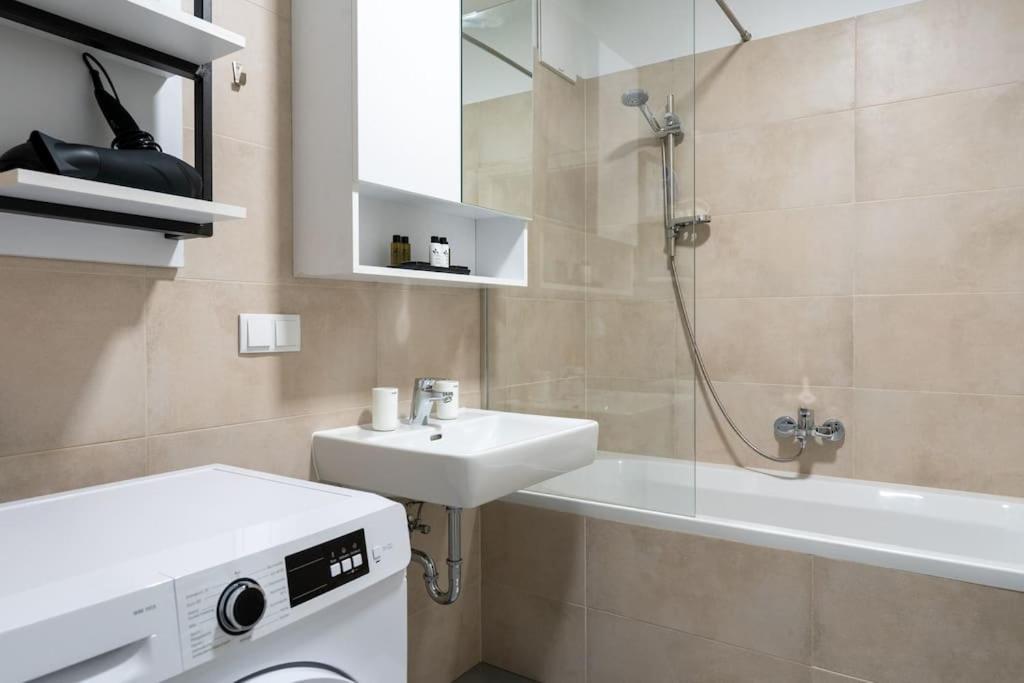 Apartmán 1Br Excellence, Fast To Centre By Hm Vídeň Exteriér fotografie